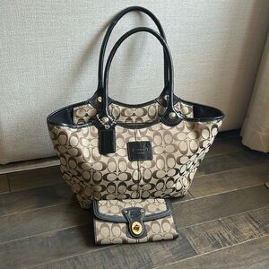 Coach tote and matching wallet